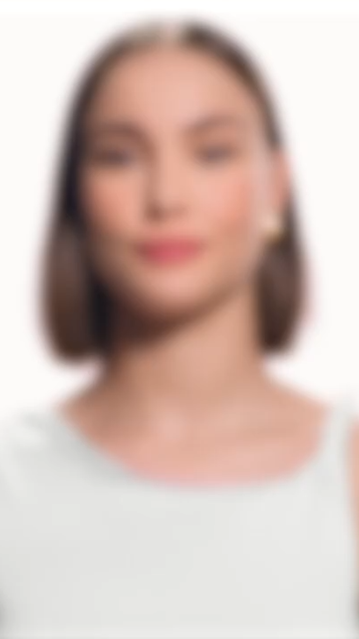 How to apply video the Lip Idole Juicy Treat and the Lip Idole Shaper