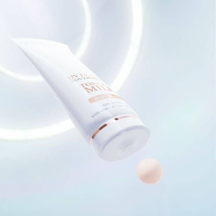 UV Expert Youth Shield™ Tone Up Milk | Suncare | Lancôme