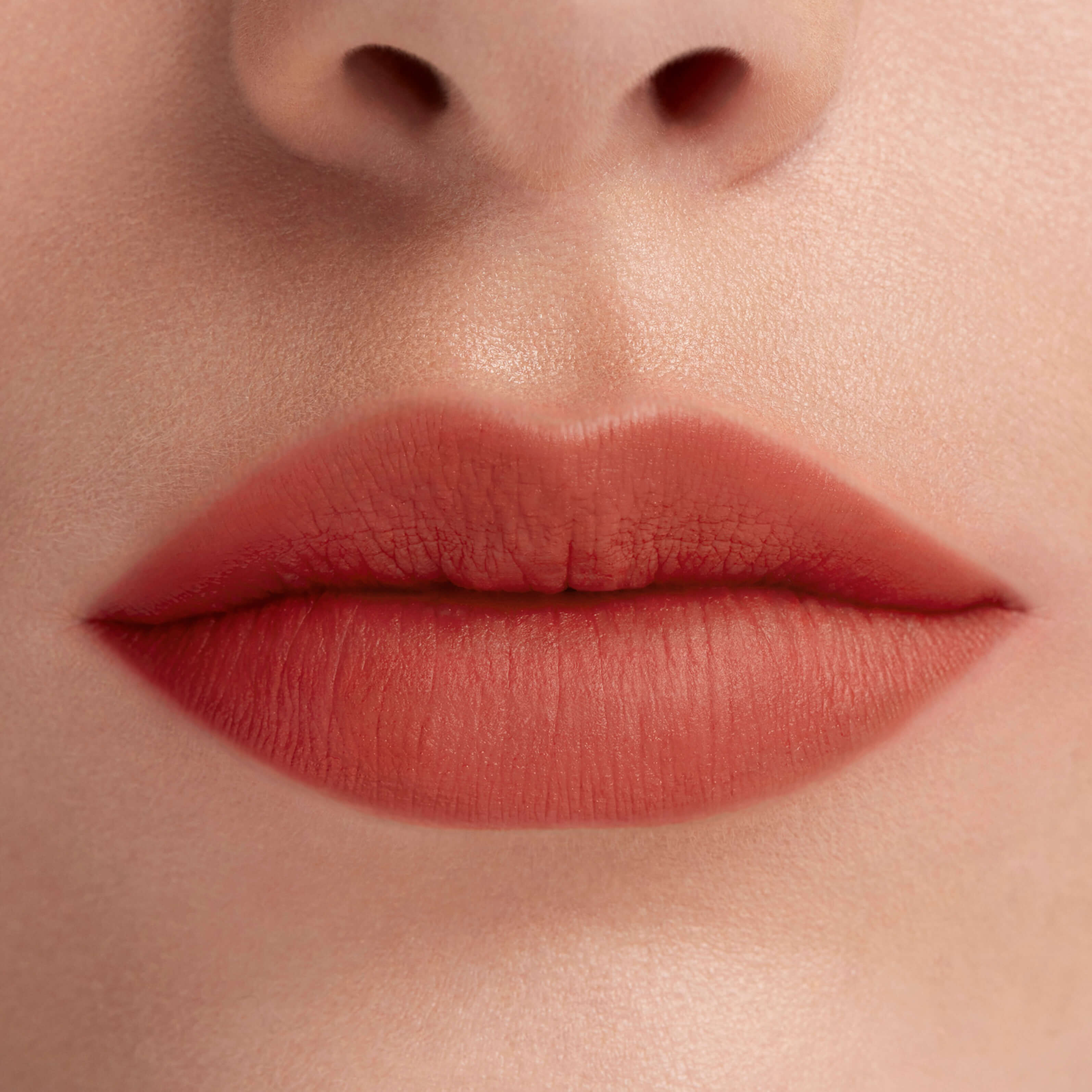 L'ABSOLU ROUGE INTIMATTE LIQUID